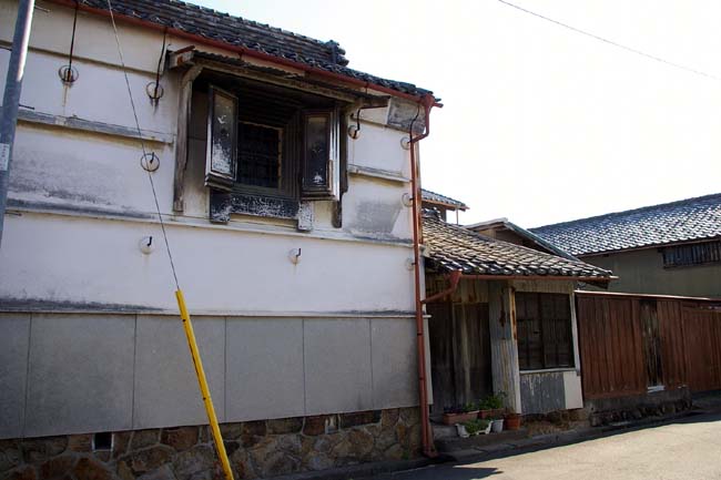 鰻の寝床_f0130879_23112524.jpg