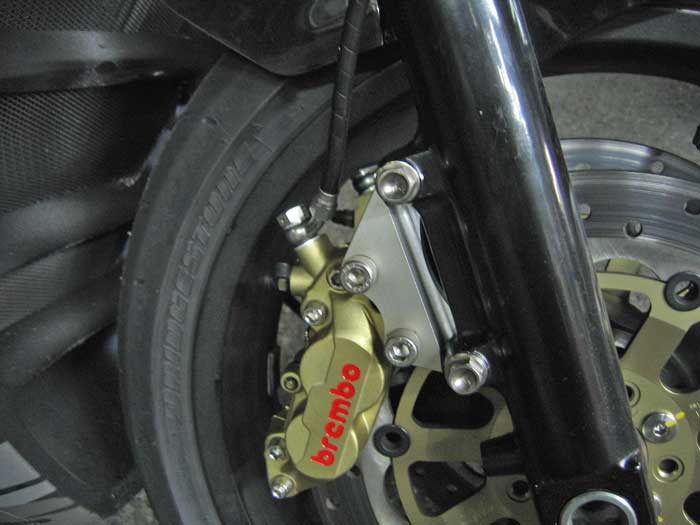 ブレンボキャリパー　フロント2個　brembo GPZ900R他 スペックエンジニアリング｜フロントキャリパーセット