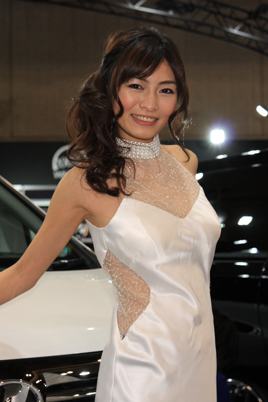 東京オートサロン09 Fuji ブース 吉川舞 さん 百発百中で コンパニオンを撮りたい 東京オートサロン09 Fuji ブース 吉川舞 さん 百発百中で コンパニオンを撮りたい