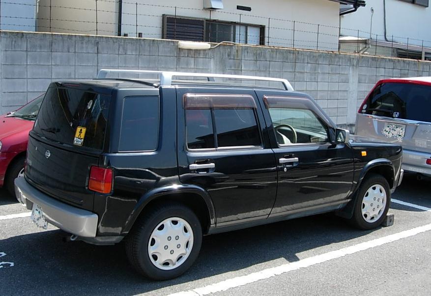前に乗ってた車 日産 ラシーン 腕時計とか他いろいろ