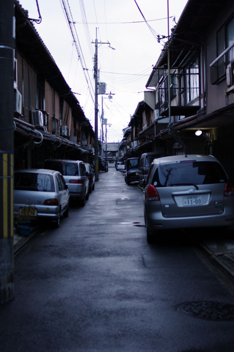 路地と辻子 Ⅲ ～小雨まじりのろうじ・辻子・町家風情～_f0152550_12424159.jpg