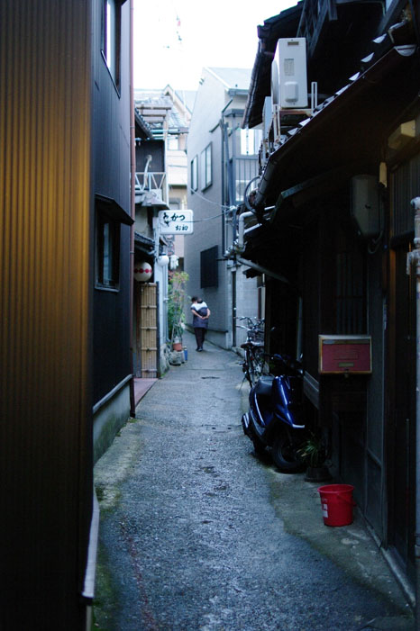 路地と辻子 Ⅲ ～小雨まじりのろうじ・辻子・町家風情～_f0152550_12433953.jpg