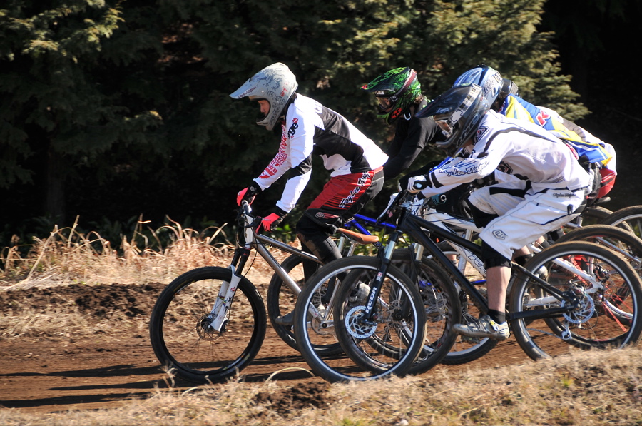 2009JOSF緑山１月オープニングレースVOL2：MTBエリートクラス決勝予選〜決勝_b0065730_647933.jpg