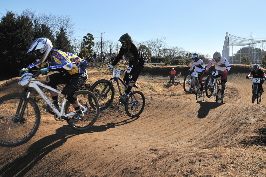 2009JOSF緑山１月オープニングレースVOL2：MTBエリートクラス決勝予選〜決勝_b0065730_6503697.jpg