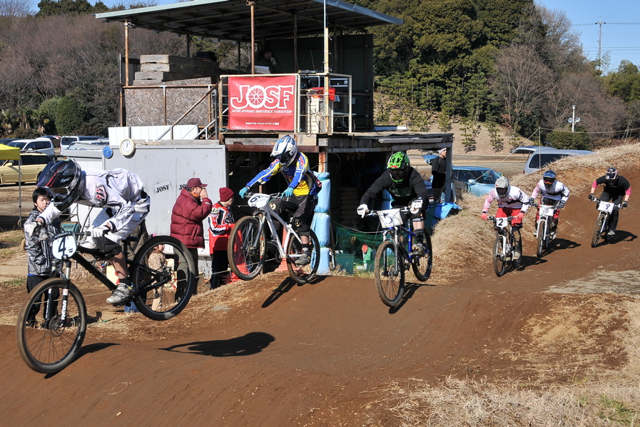 2009JOSF緑山１月オープニングレースVOL2：MTBエリートクラス決勝予選〜決勝_b0065730_6511844.jpg