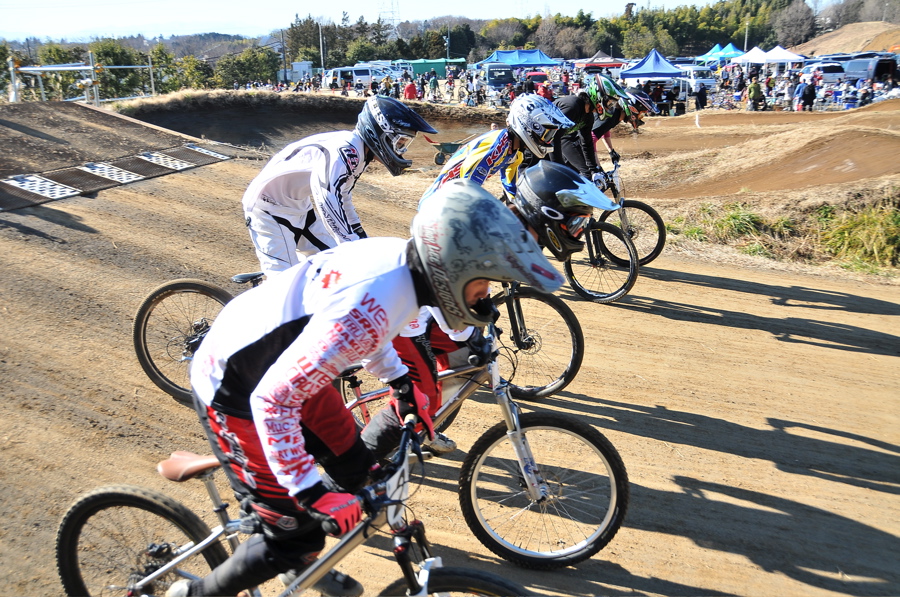 2009JOSF緑山１月オープニングレースVOL2：MTBエリートクラス決勝予選〜決勝_b0065730_6532180.jpg