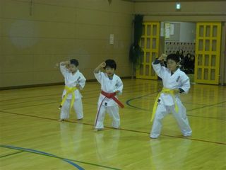 追い込み..._c0118332_2323029.jpg