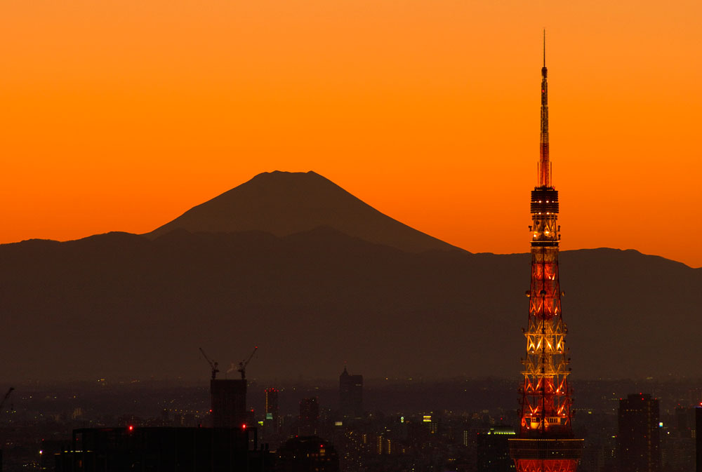 富士山と東京タワーを一緒に_e0110874_2257238.jpg