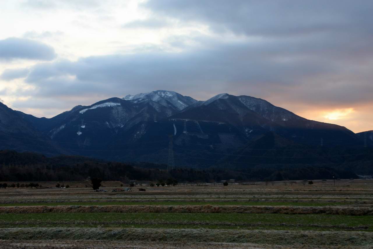 綿向山からイハイガ岳、そして竜王山周回_e0110500_22331815.jpg