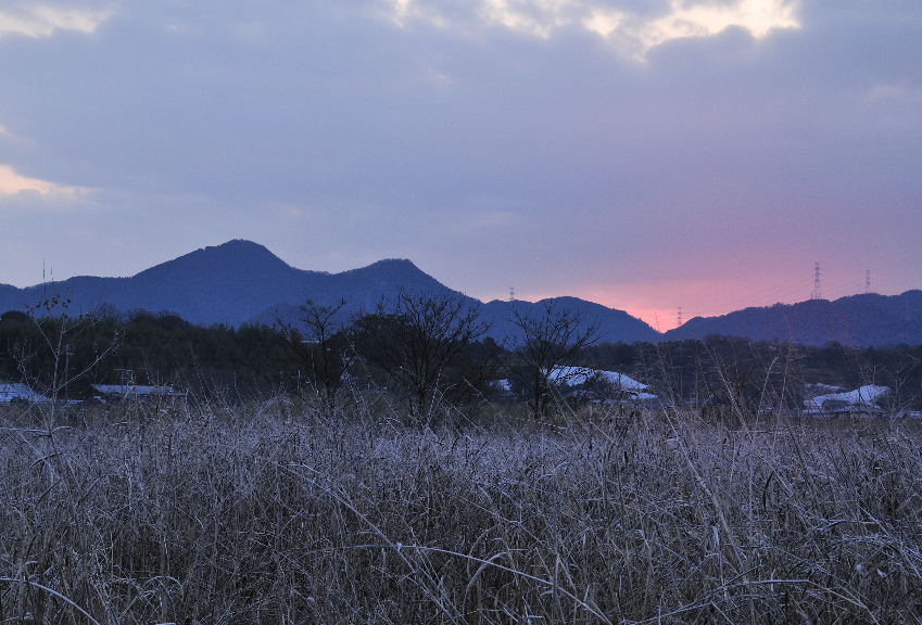 今朝の二上山_c0062621_9315073.jpg