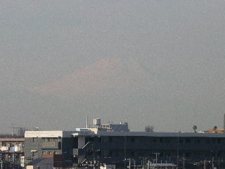 １月下旬の富士山＠仕事場_e0138546_8534916.jpg