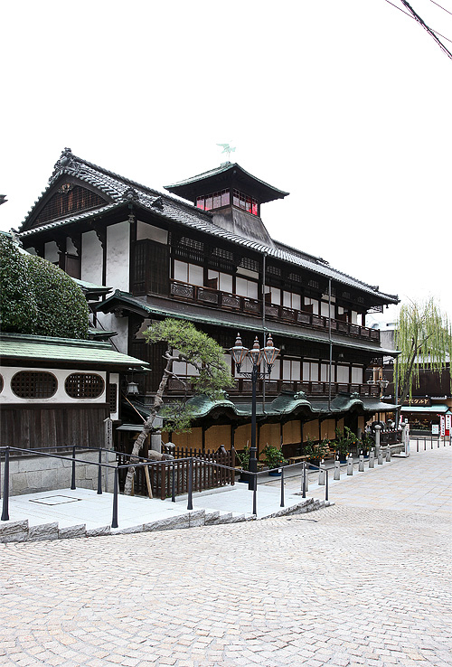 道後温泉本館_f0148962_102210.jpg