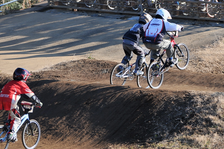 2009JOSF緑山１月オープニングレースVOL8：ミルキー９、ジュニア、ミドルクラス決勝_b0065730_22274740.jpg