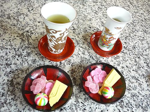 堂島ロール　　モンシュシュのロールケーキで　お茶にしましょう@マダムビクトリア邸。..。.ﾟ｡*･｡♬♪ _a0053662_23131298.jpg