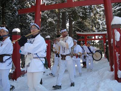 伝統を守る男たち ~鬼神社・裸参り~_d0131668_1332546.jpg