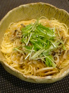 ハートの濃厚ブラウニーと・・・水菜と根菜のパスタ。_f0177295_16521526.jpg