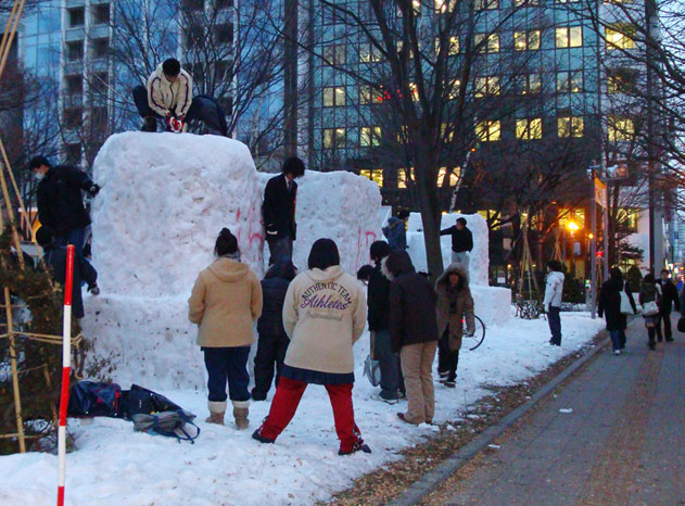 雪まつりまで一週間きったよ_d0117900_0201581.jpg