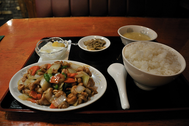 鶏肉とカシューナッツの炒め×3　～石和温泉駅～_f0192814_21345889.jpg