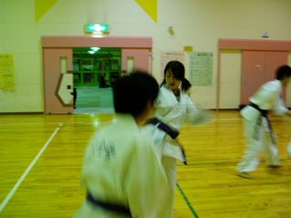 女子空手家..._c0118332_1640239.jpg