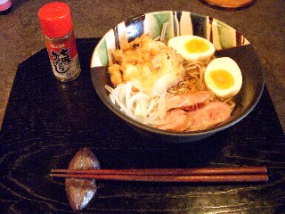 今日の夕飯は出雲の生ソバ_e0166355_1839349.jpg