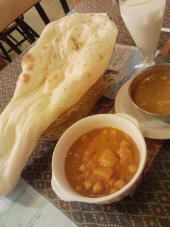 西永福 EVEREST DININGのナン&カレー_f0112873_1284445.jpg