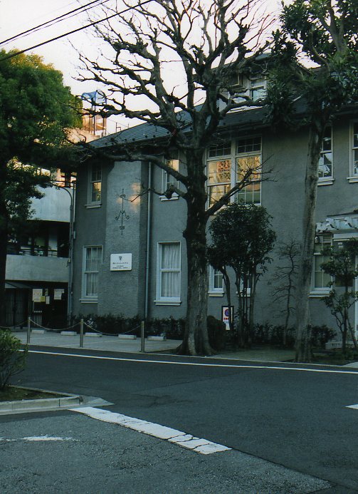 東京・麻布の西町インターナショナルスクール(大正モダン邸宅探訪)_f0142606_21333824.jpg