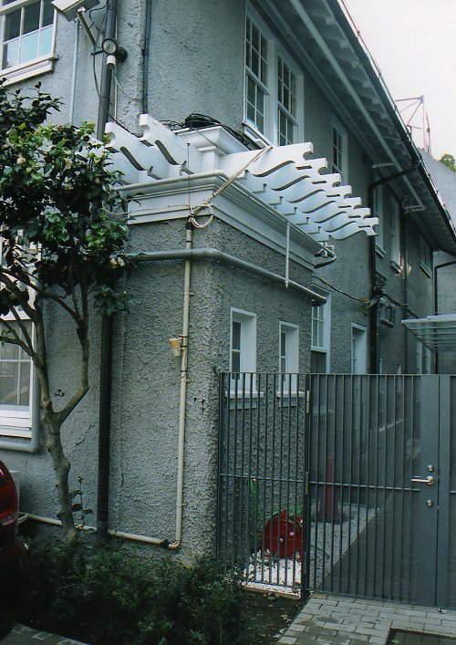 東京・麻布の西町インターナショナルスクール(大正モダン邸宅探訪)_f0142606_2137666.jpg