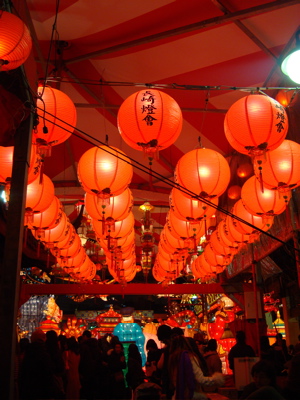 Nagaskai Lantern Festival bei Nacht_c0188847_1634151.jpg