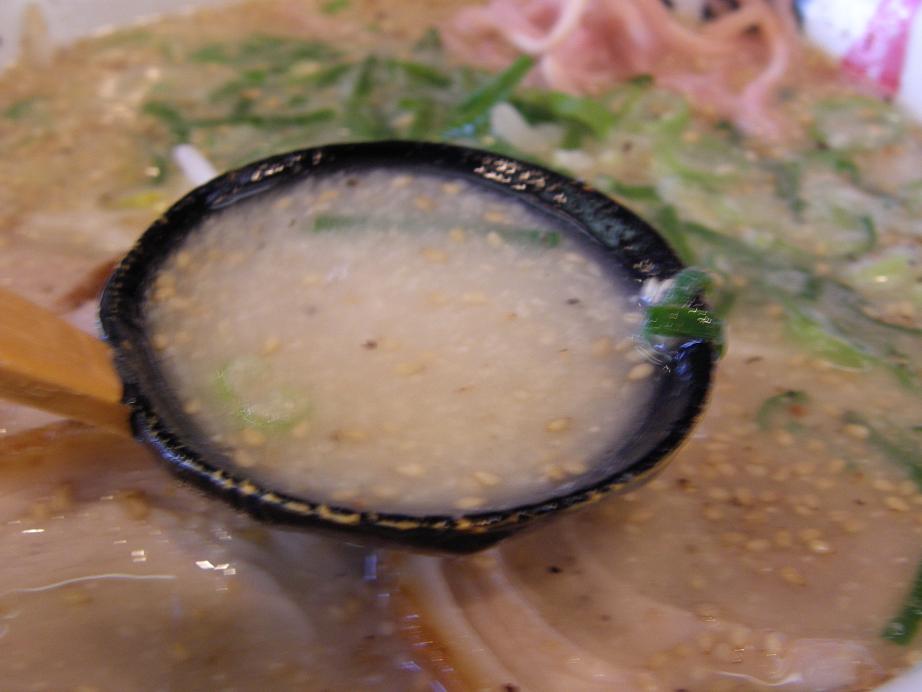 九州ラーメン「黒兵衛」宝塚中筋店_c0118393_15325654.jpg