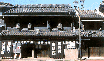 e0098472_19551455.gif