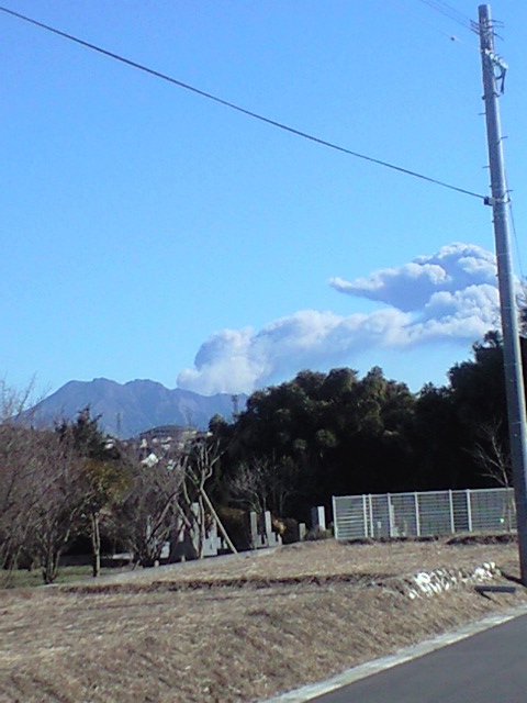 何が起こっているのか？浅間山も噴火、桜島も噴火_c0069483_15145273.jpg