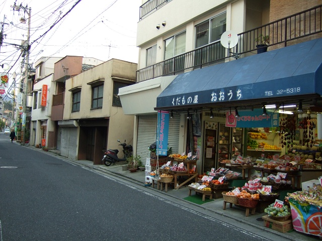 はつかいち駅前通り商店街その1_f0029441_125757100.jpg