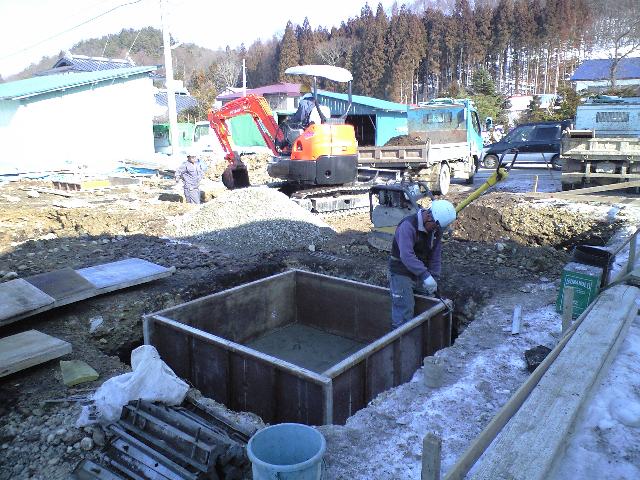 建設3日目_d0099708_18581517.jpg