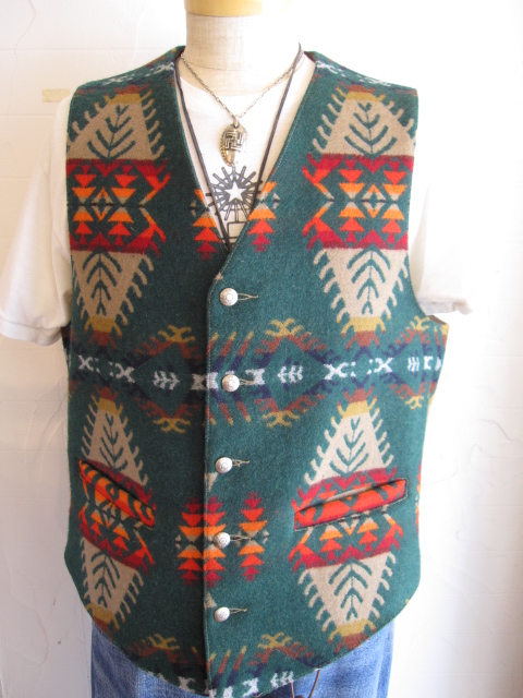 ＜Pendleton Native Design Wool Vest＞_d0098545_12364354.jpg