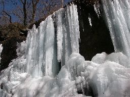 日光雲竜渓谷　氷壁を訪ねる冬のトレッキング _d0043161_1840322.jpg