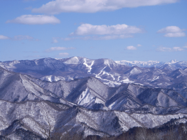 高畑スキー場山頂より_c0155576_1059356.gif