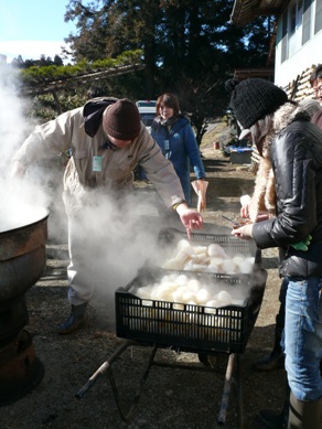 「筆甫の冬を丸かじり！ へそ大根づくり体験会」れぽ～と_e0097615_16154692.jpg