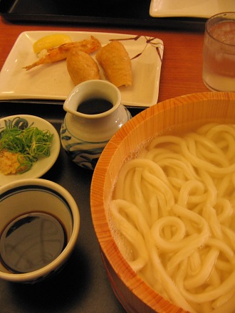 小河豚の浸け出汁・・・「釜揚げうどん」_c0001578_036308.jpg