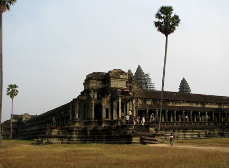 アンコールワット1(アンコールの旅1)_e0048413_20422031.jpg