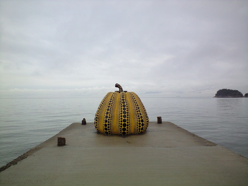 アートの島、直島へ_a0098140_2282661.jpg