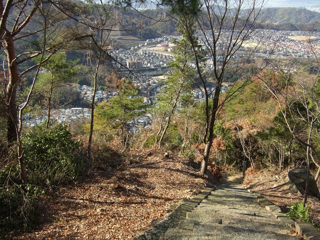 矢野愛宕神社～広島湾絶景パノラマを堪能⑤境内を降り、鳥居まで進む_b0095061_1004274.jpg