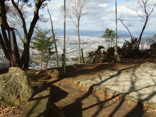 矢野愛宕神社～広島湾絶景パノラマを堪能⑤境内を降り、鳥居まで進む_b0095061_1013181.jpg