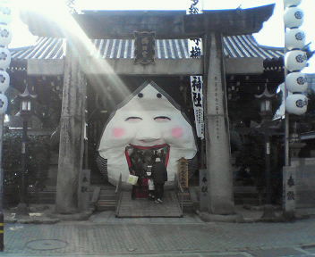 “櫛田神社”の鳥居には_e0114208_0222894.jpg