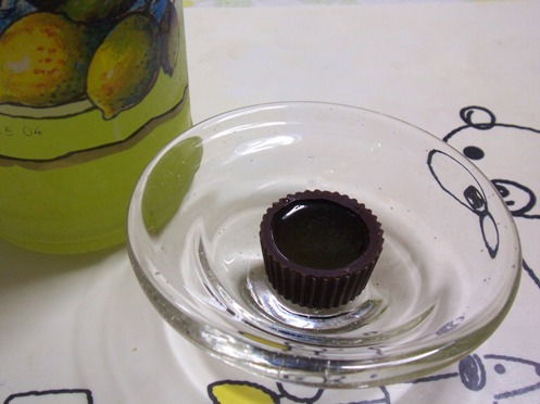 チョコレートのカップでリキュールを_b0089045_17291922.jpg