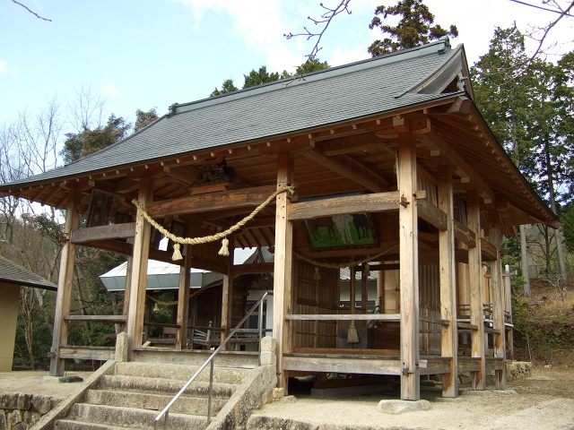 熊野町平谷を歩く②的場神社と県道34号線_b0095061_13254835.jpg