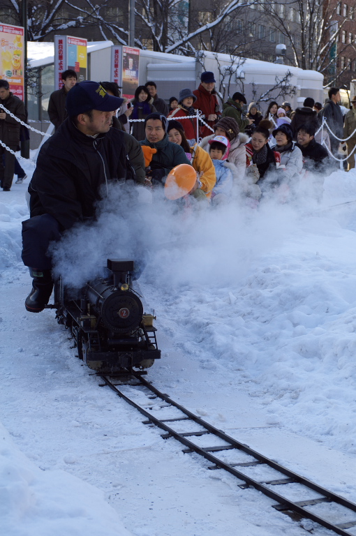 第６０回さっぽろ雪まつり・大通り会場_f0002701_7371197.jpg