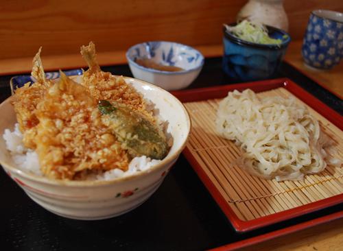 泰兵衛の平打ち蕎麦_c0177814_9555634.jpg