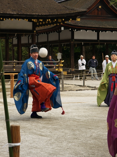 上賀茂神社で・・・_e0080133_0582428.jpg