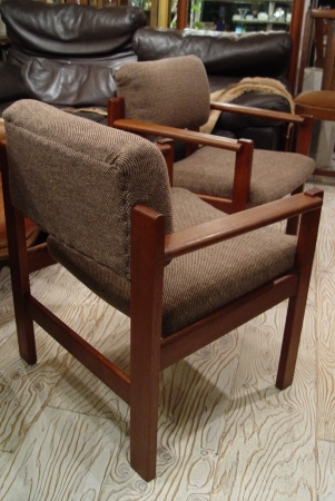 お花ガラスシェードのシャンデリア入荷!_a0096367_23462652.jpg