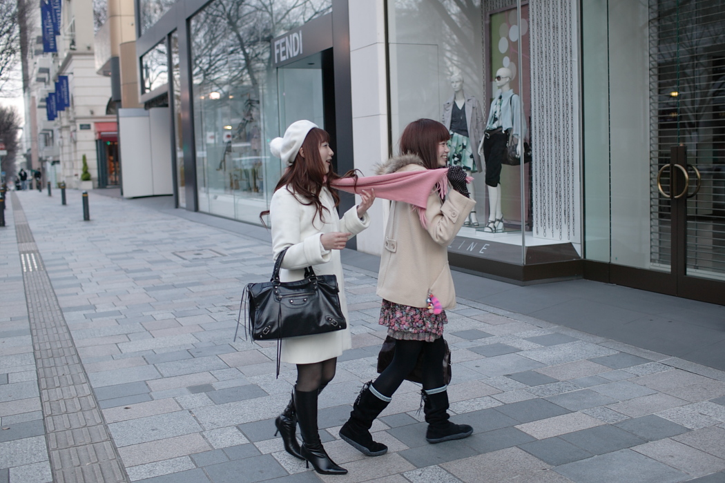 model 相沢まゆさん＆上原葉月さん　In 表参道　On 2009/2/7_b0137676_035510.jpg